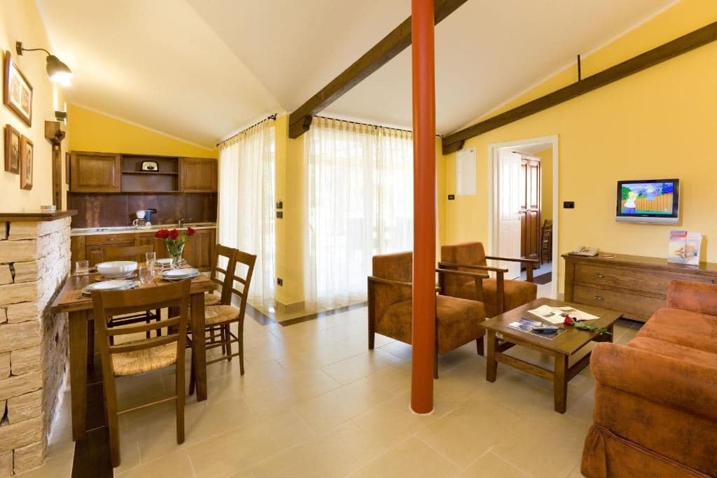 rooms-2-bedroom-classic-villa-park-view