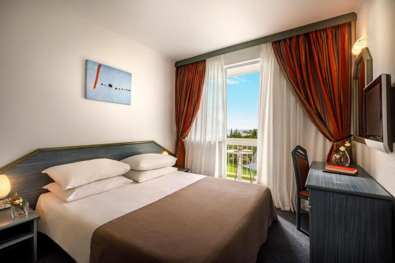 rooms-double-room-seaside-balcony