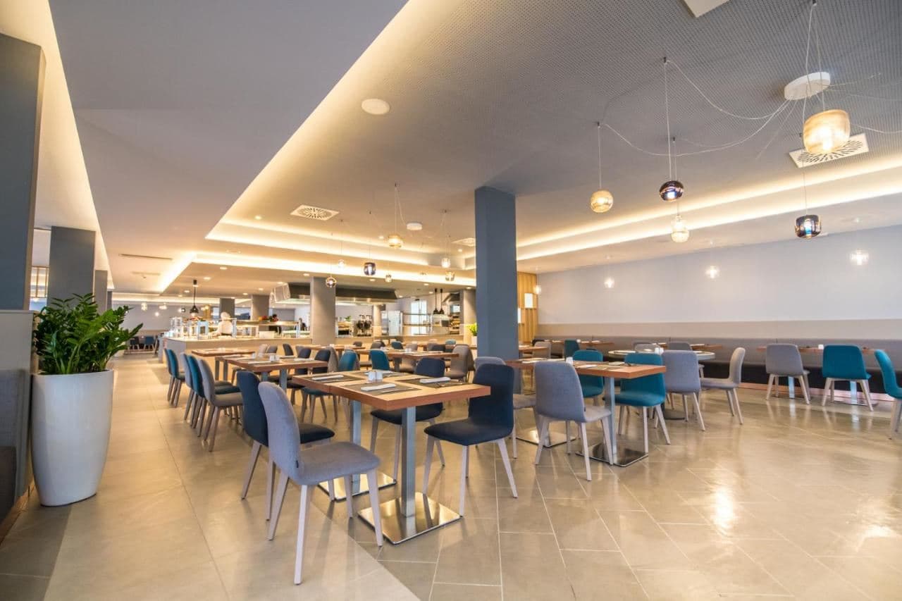 restaurants-restaurants