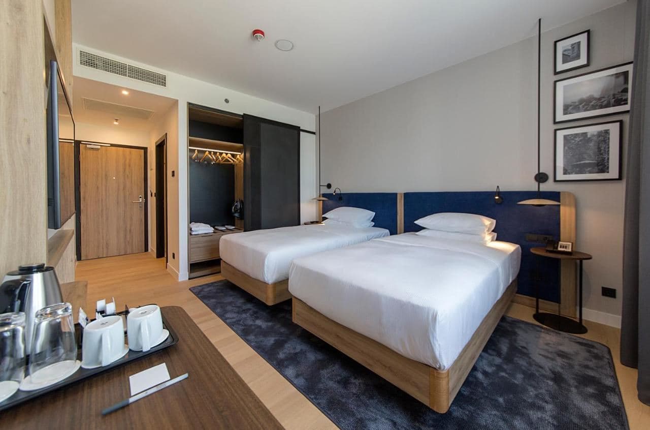 rooms-twin-standard-room