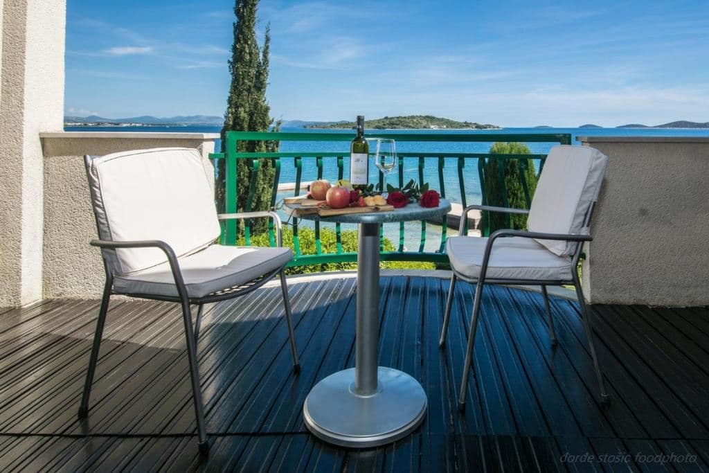 rooms-superior-room-seaview-balcony-or-terrace