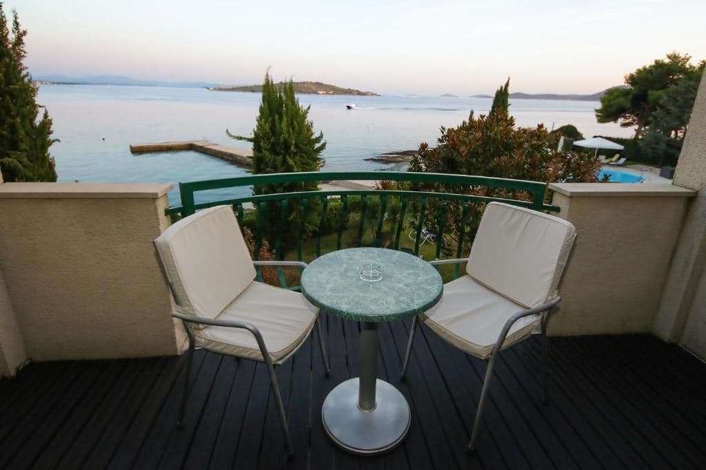rooms-superior-room-seaview-balcony-or-terrace