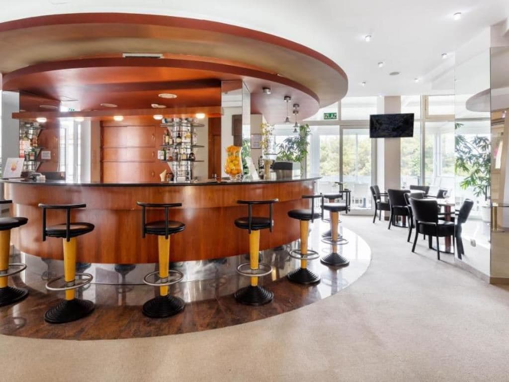 bars-lobby-bar