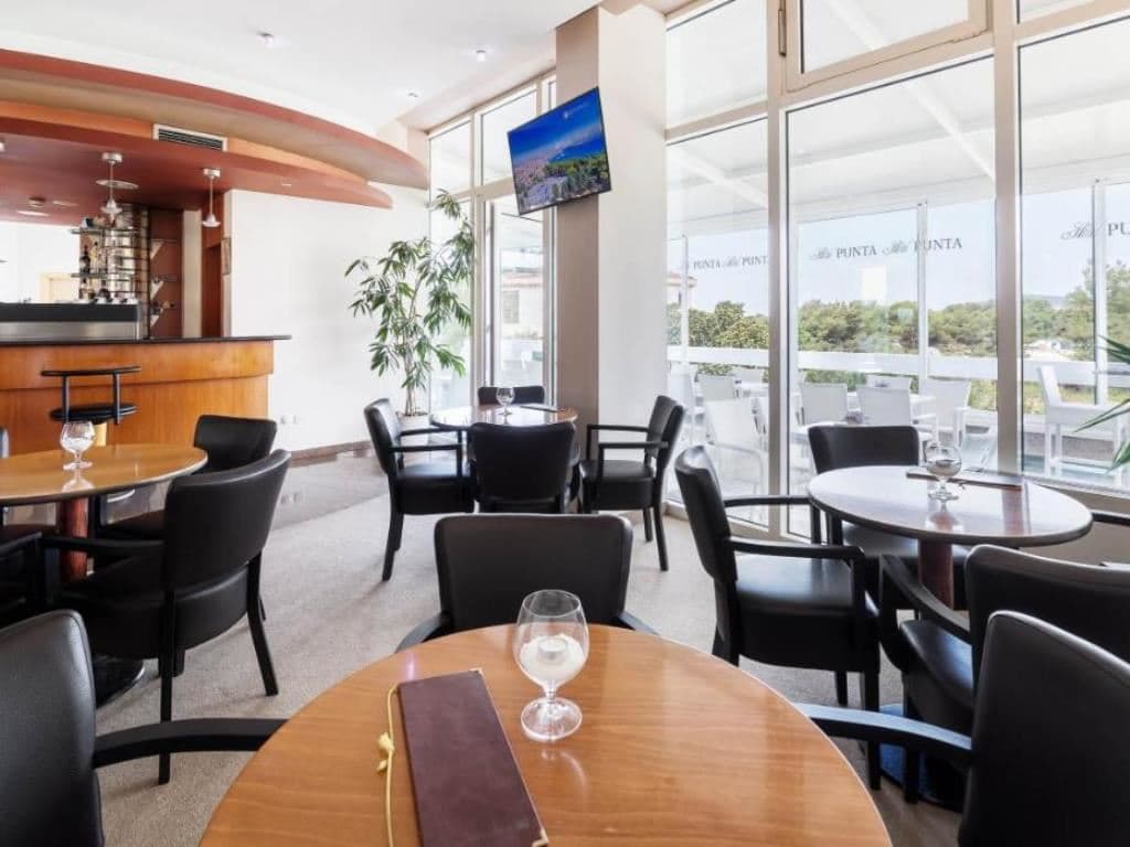 bars-lobby-bar