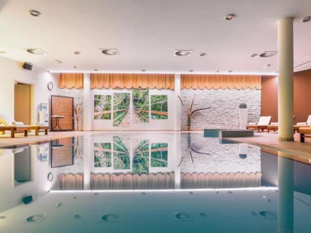 pools-indoor-pool