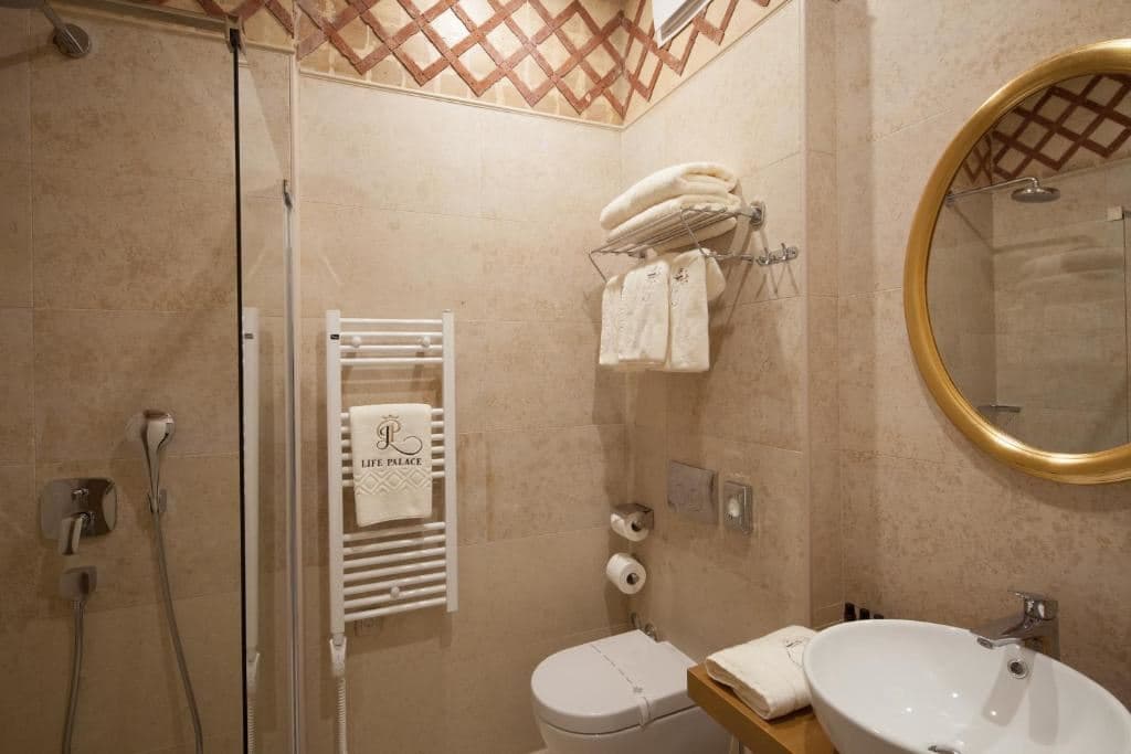 rooms-classic-room