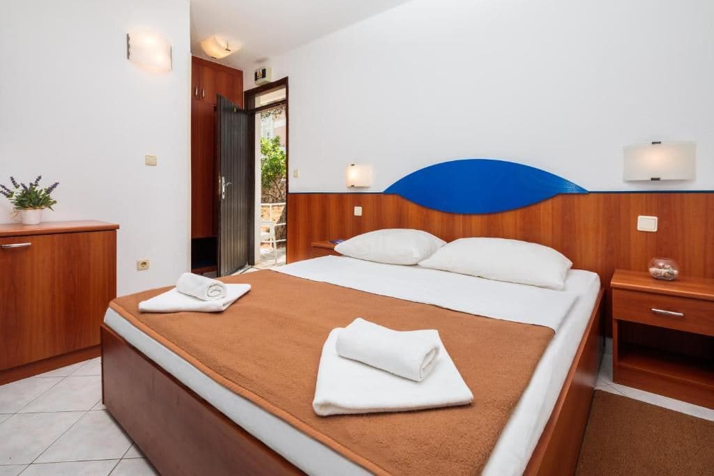 rooms-comfort-room-seaside-terrace