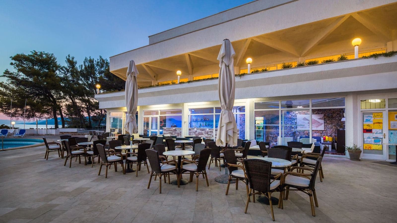 restaurants-restaurants