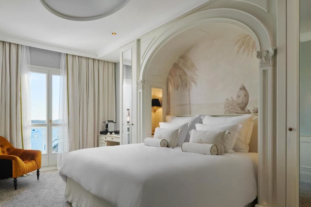 rooms-premium-room-seaview