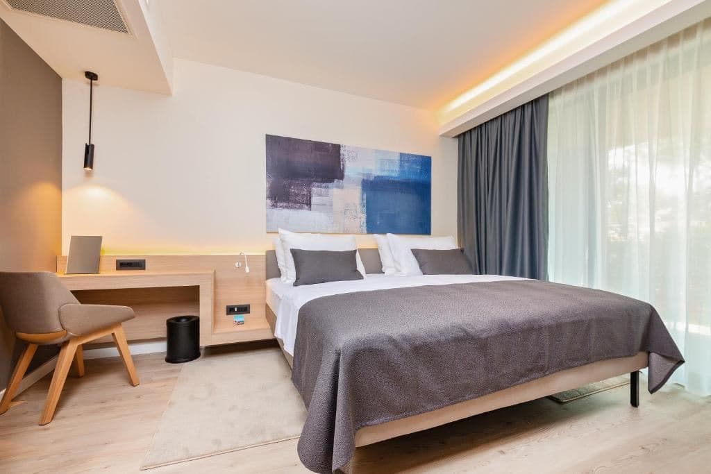 rooms-garden-building-suite-park-view-terrace