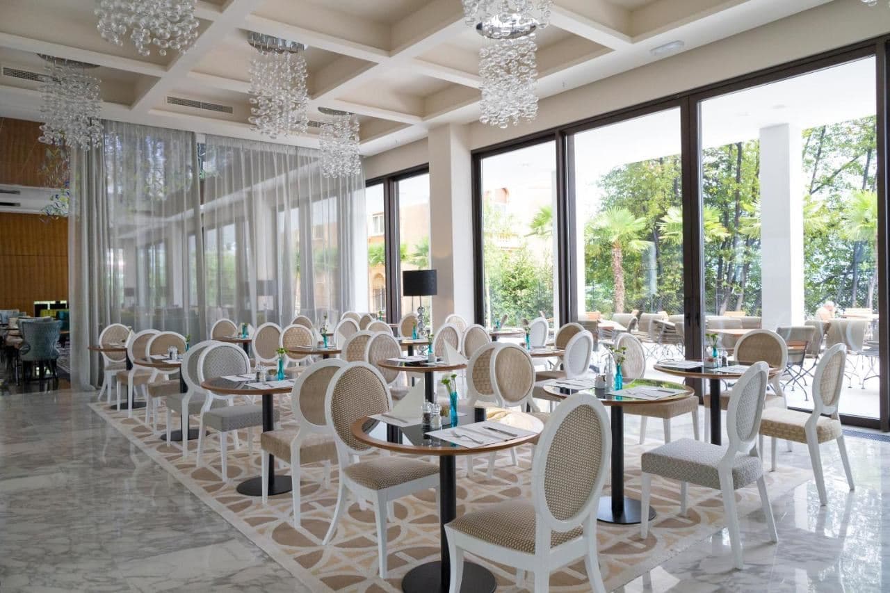 restaurants-restaurants