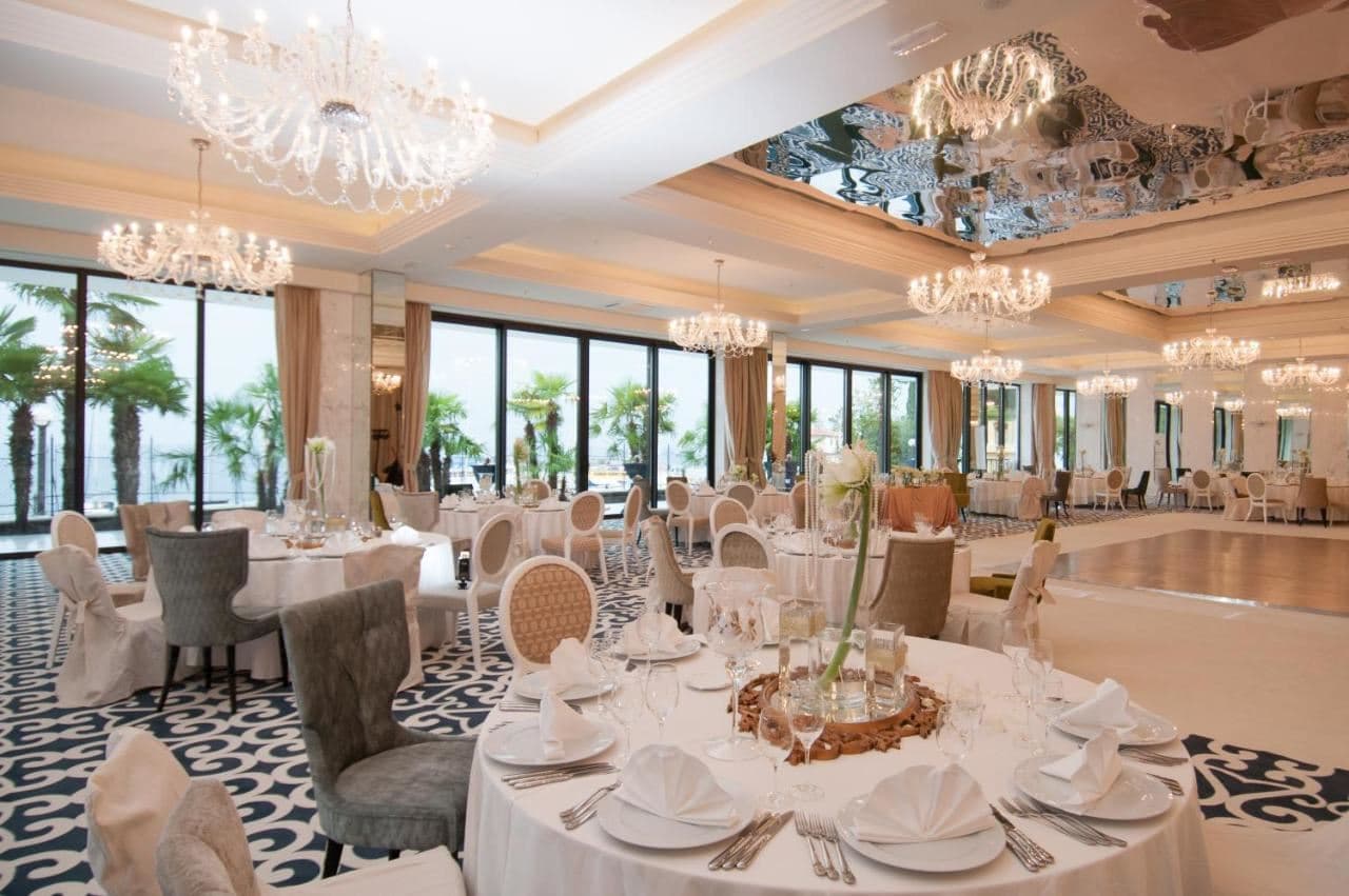 restaurants-restaurants