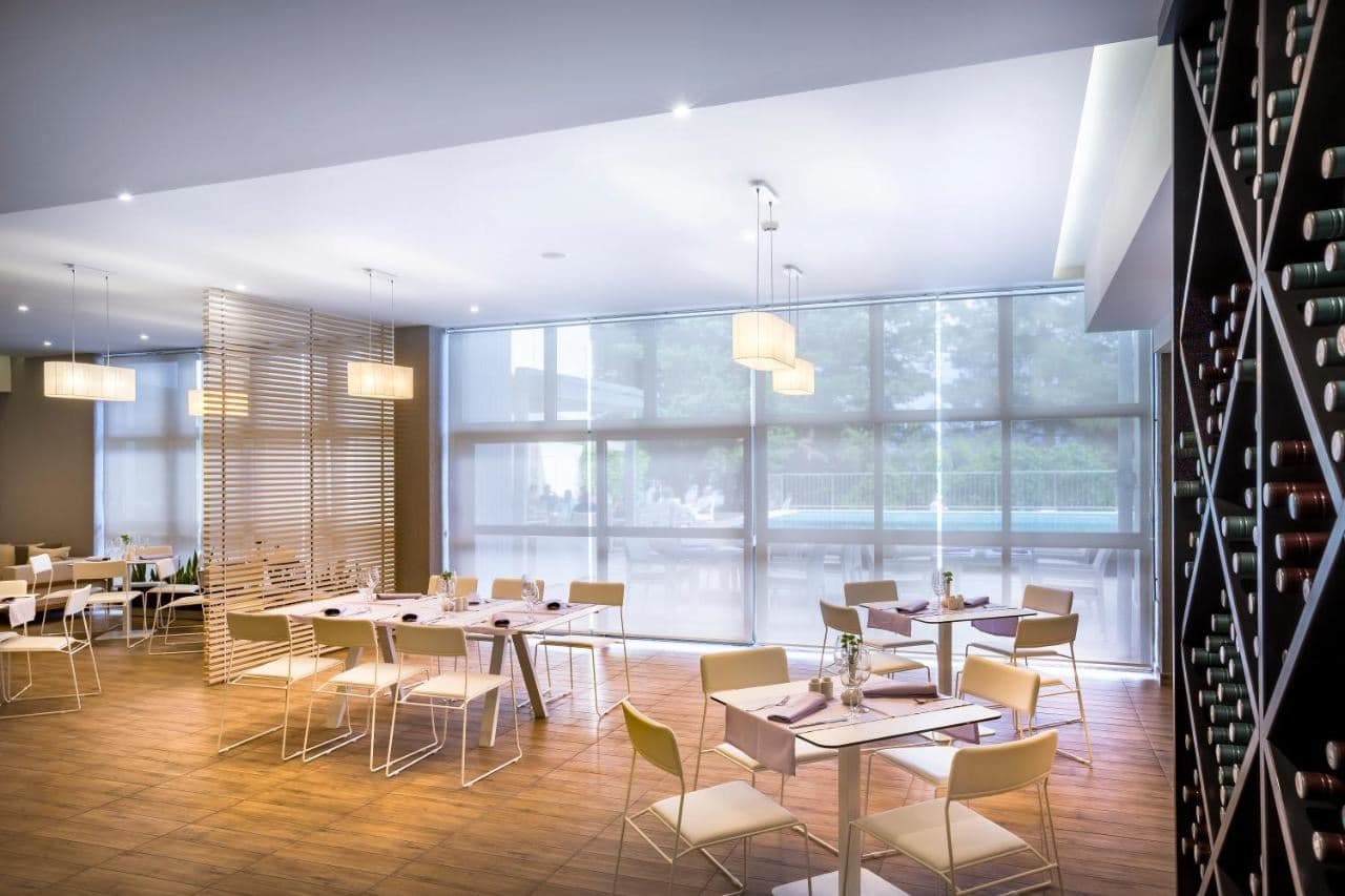 restaurants-restaurants