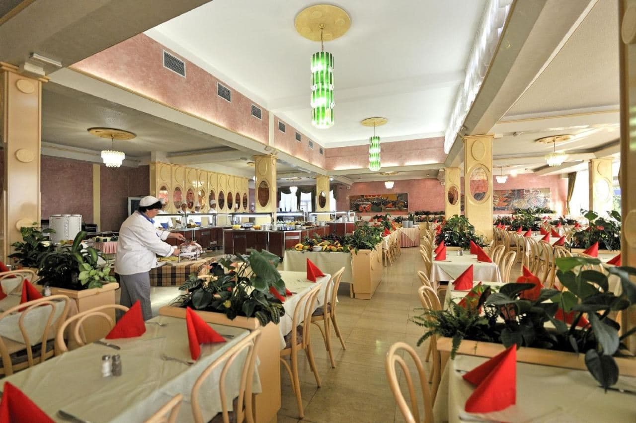 restaurants-restaurants