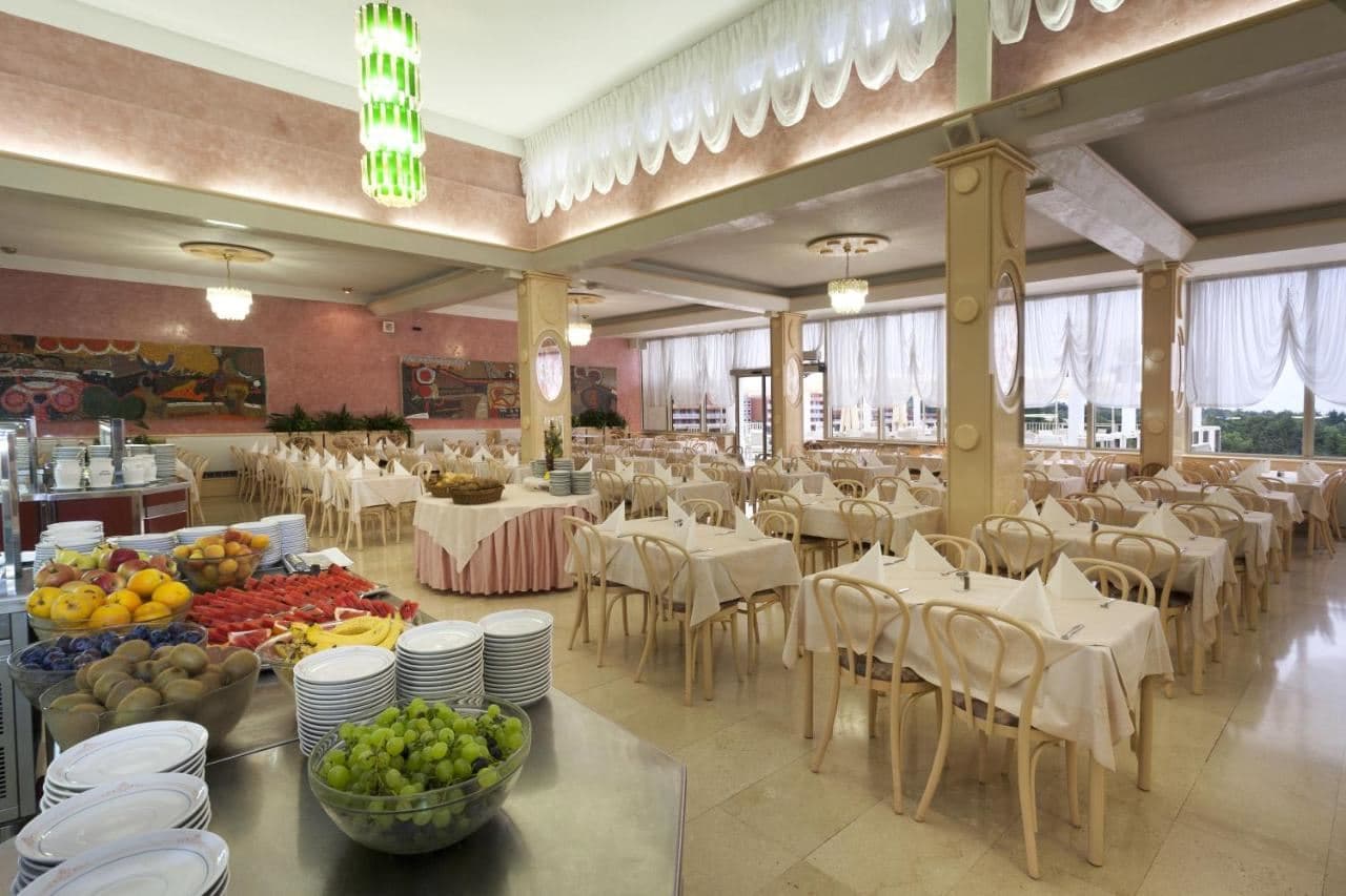 restaurants-restaurants