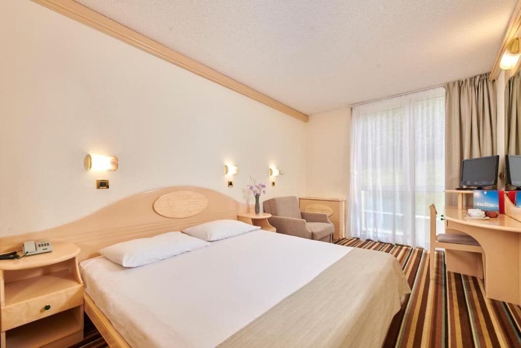 rooms-double-room-economy