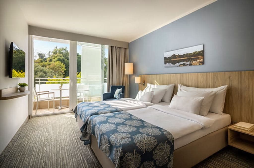 rooms-superior-room-park-view-balcony