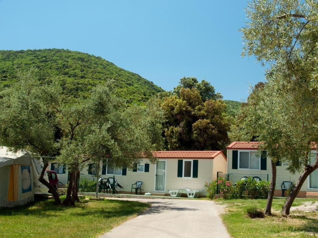 rooms-2-bedroom-standard-mobilehome