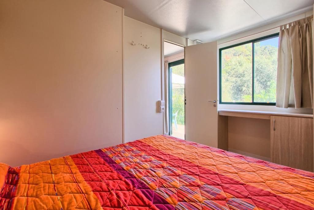 rooms-2-bedroom-standard-mobilehome