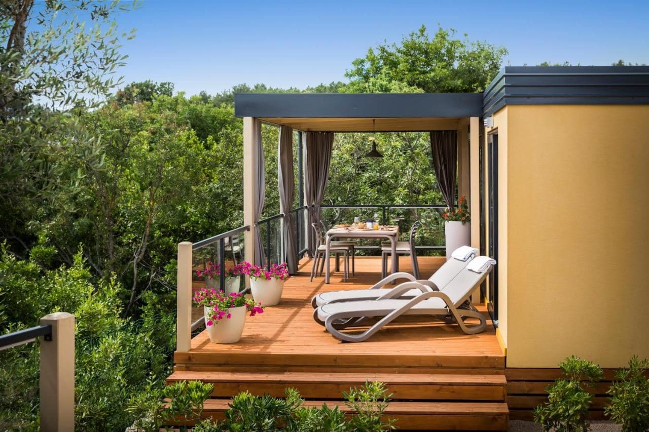 rooms-2-bedroom-premium-chalet-seaview-terrace