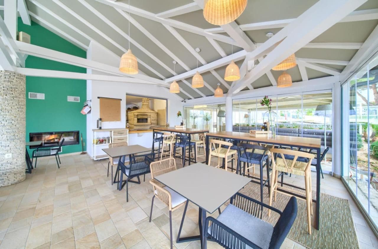 restaurants-restaurants