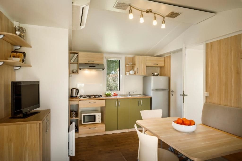 rooms-2-bedroom-superior-mobilehome-terrace