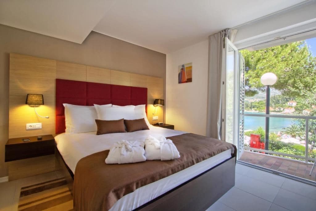 rooms-standard-room-balcony-or-terrace