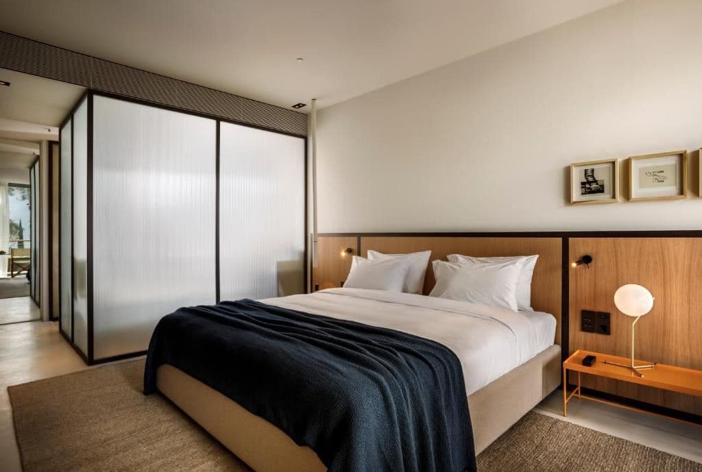 rooms-double-premium-room-park-view-balcony