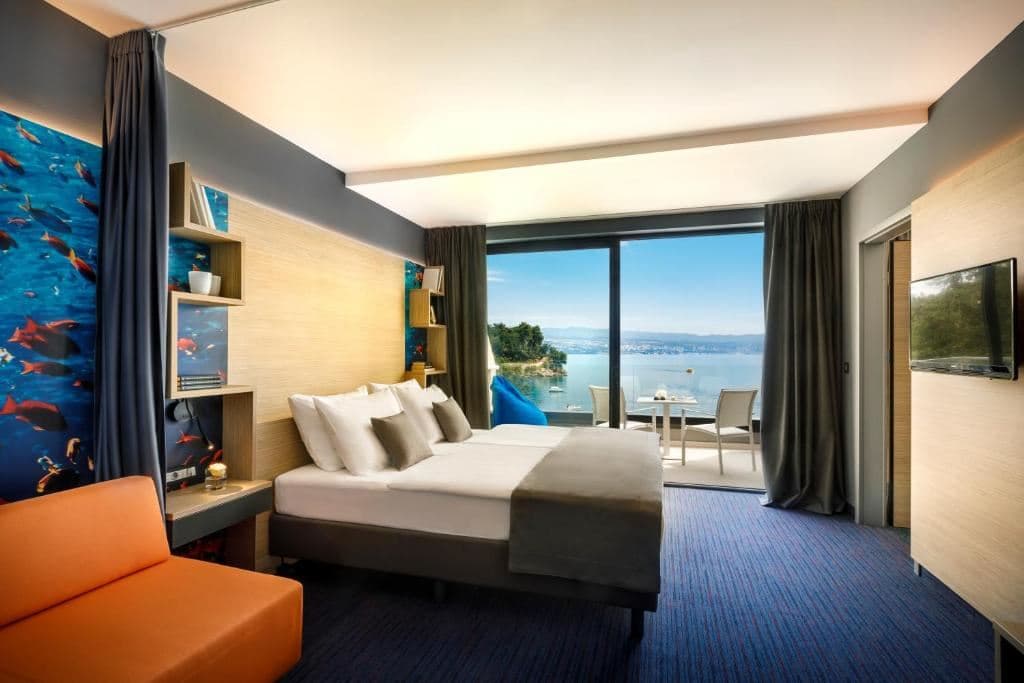rooms-2-connectingrooms-superior-familyroom-seaview-balcony
