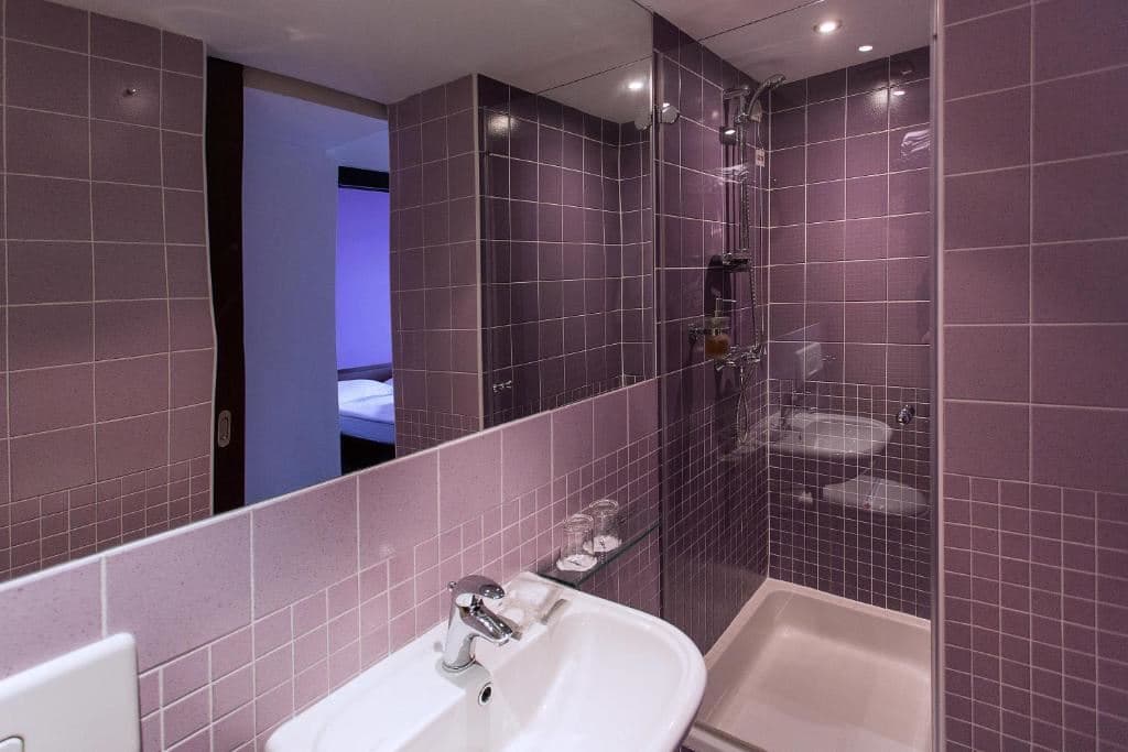 rooms-comfort-room