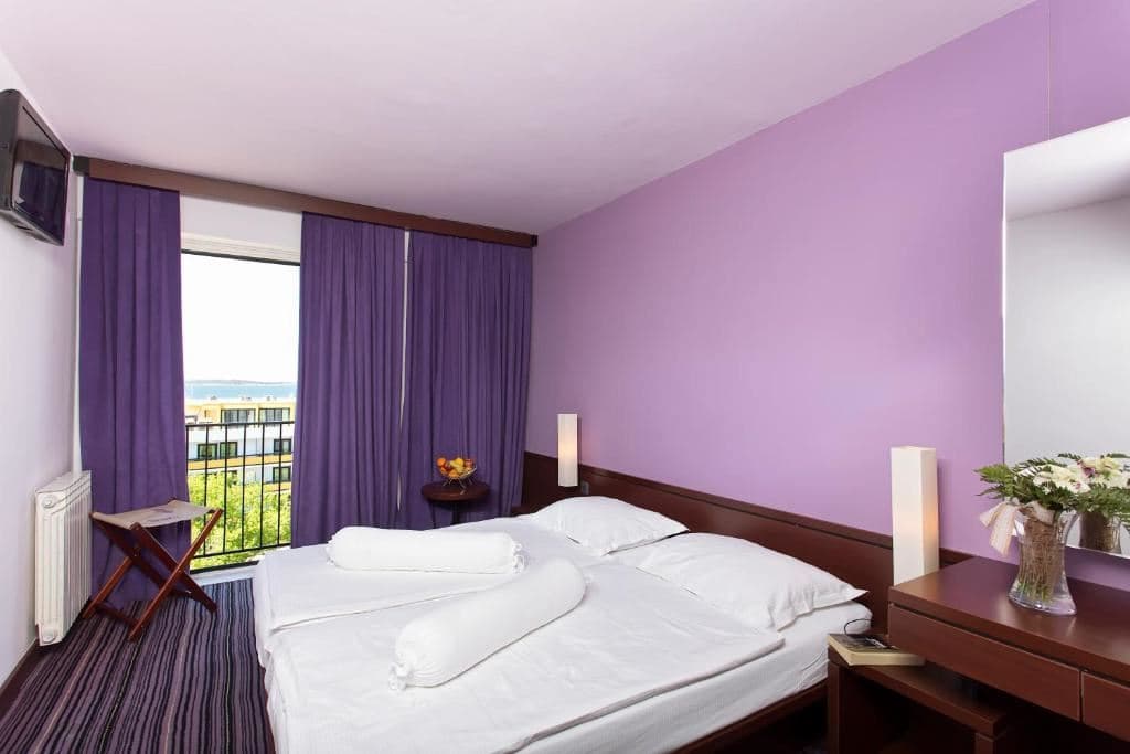 rooms-comfort-room
