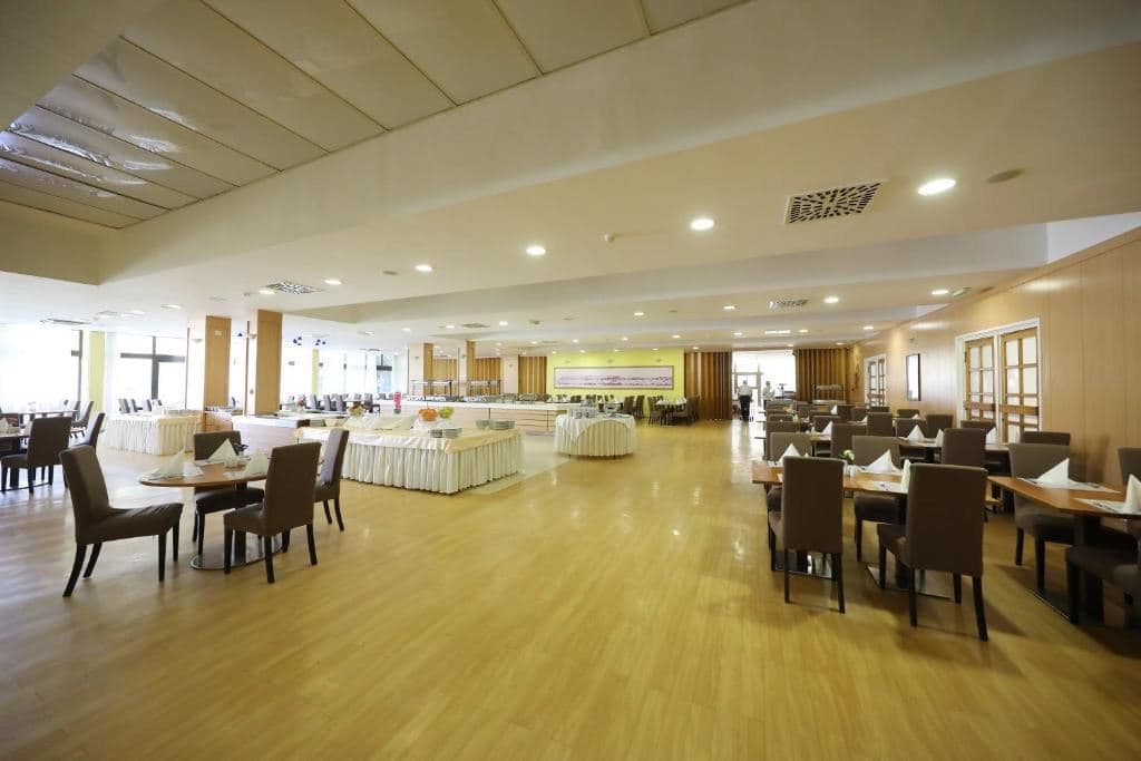 restaurants-restaurants