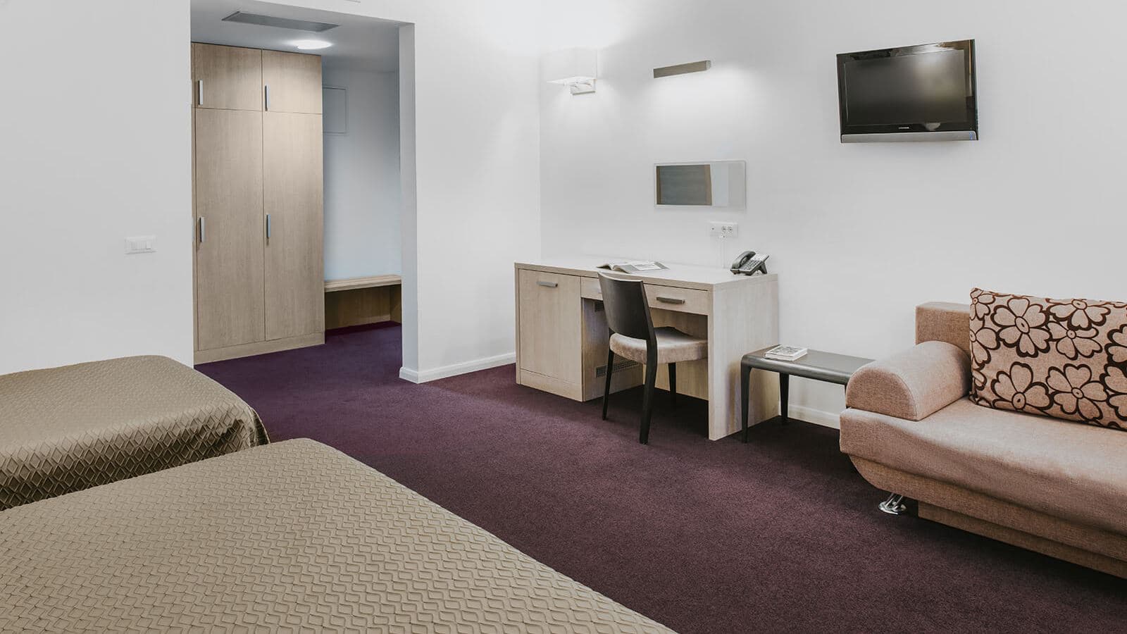 rooms-family-room