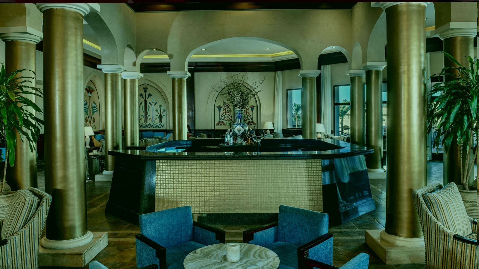 bars-shurouk-lobby-bar