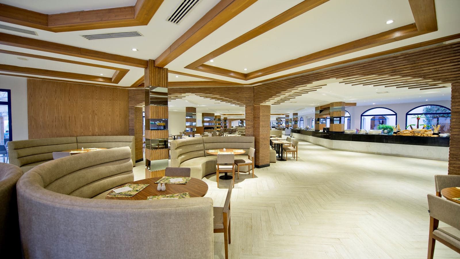 restaurants-amphoras-restaurant