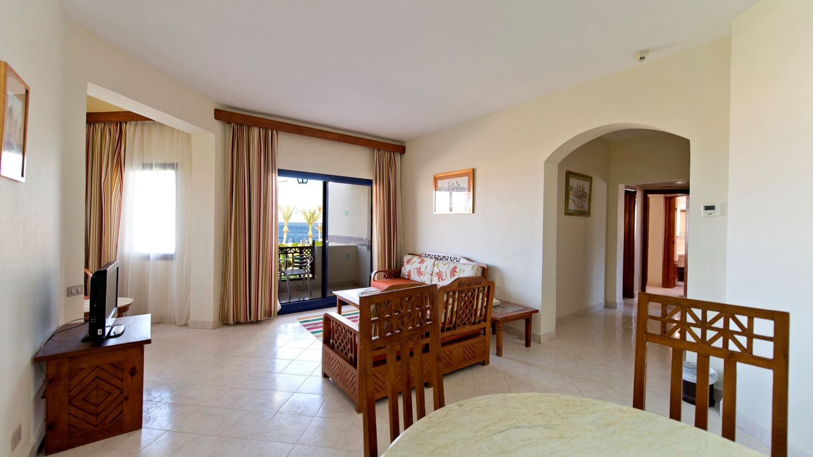 rooms-two-bed-rooms-chalet
