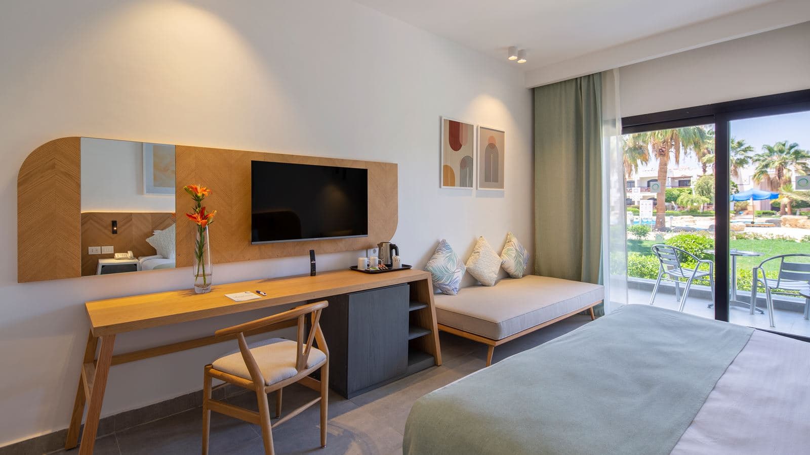 rooms-superior-room