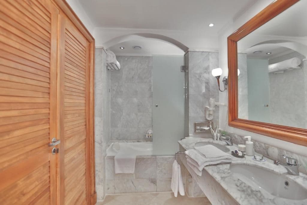 rooms-standard-room