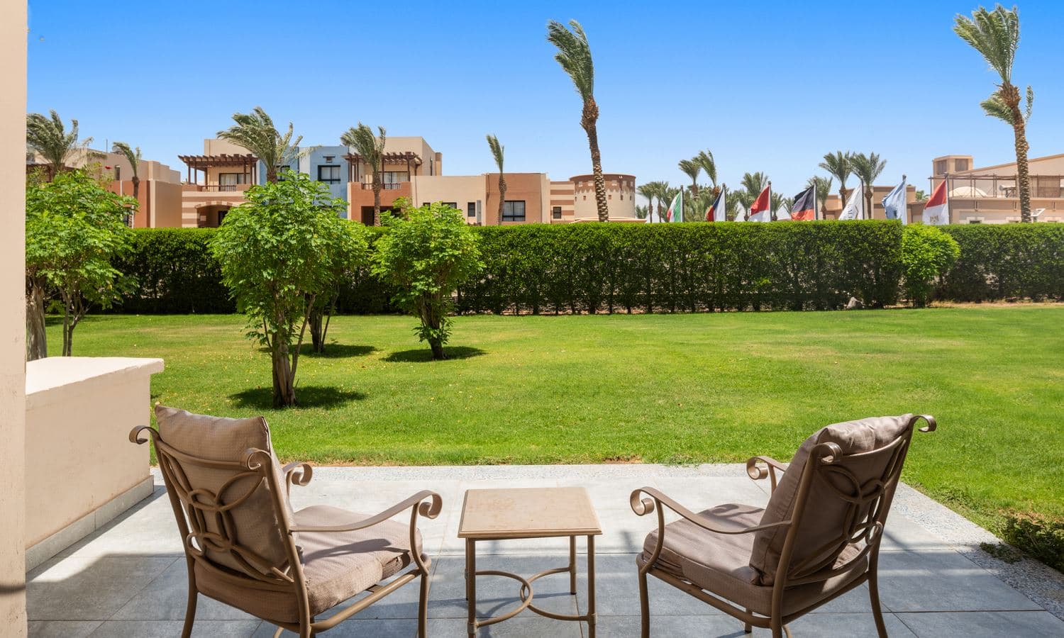 rooms-standard-room-garden-view