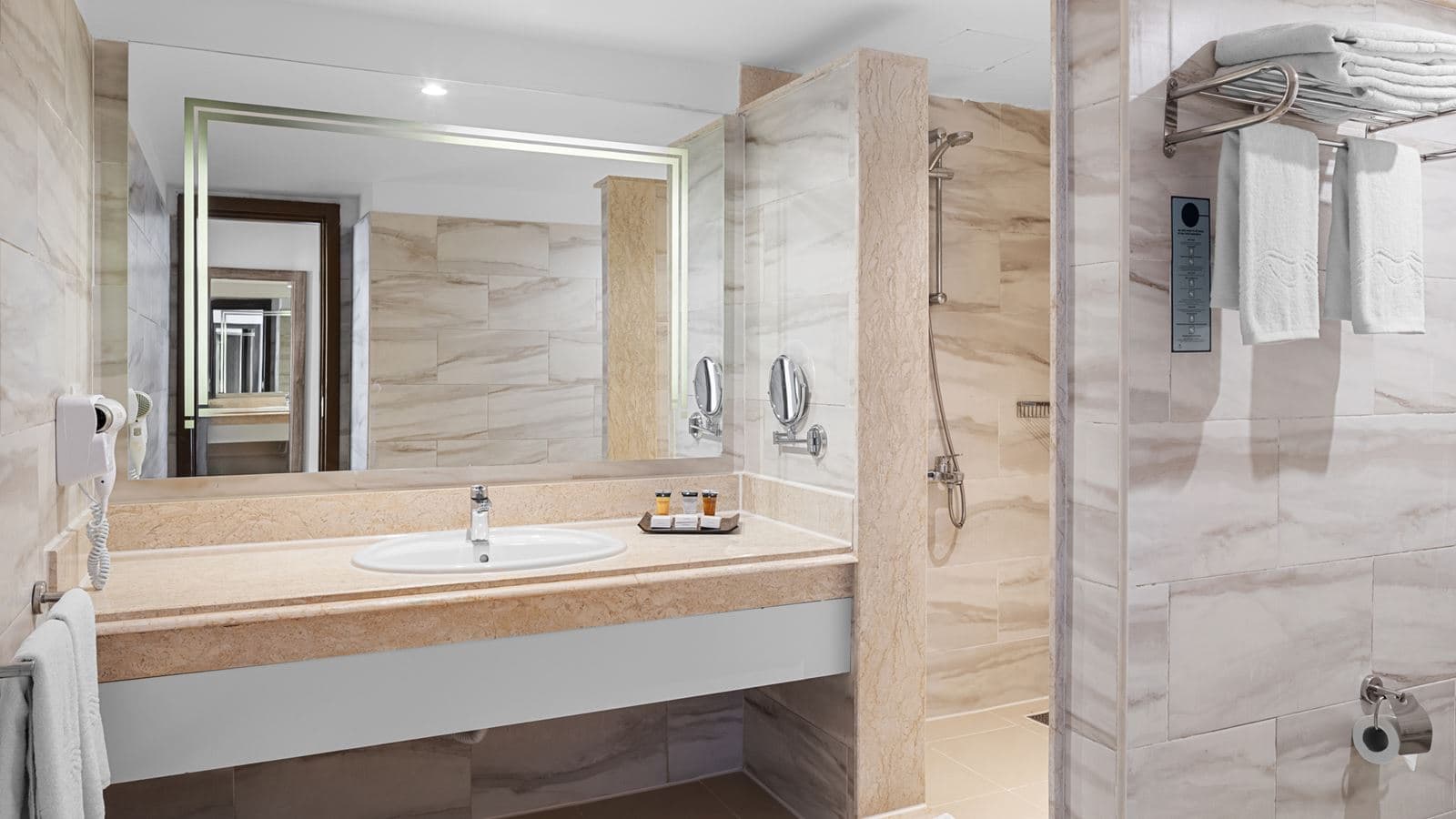 rooms-superior-room-sea-view