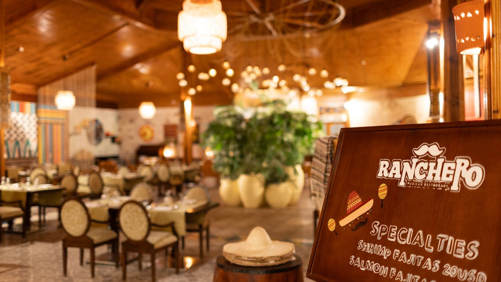 restaurants-le-bistro-restaurant