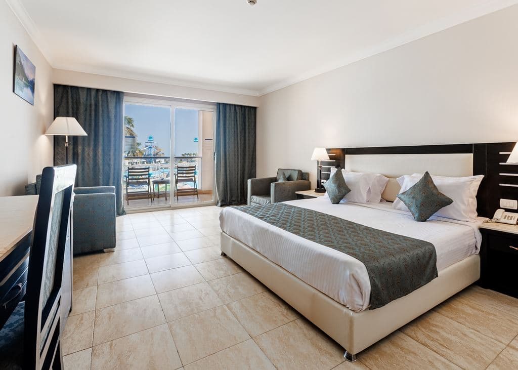 rooms-superior-room-pool--partial-sea-view--sea-view