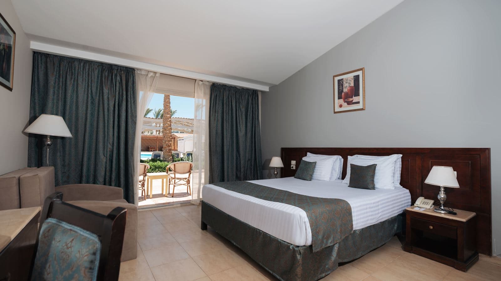 rooms-superior-room