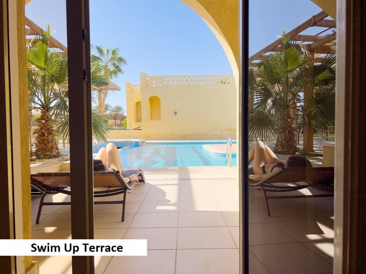rooms-swim-up-room