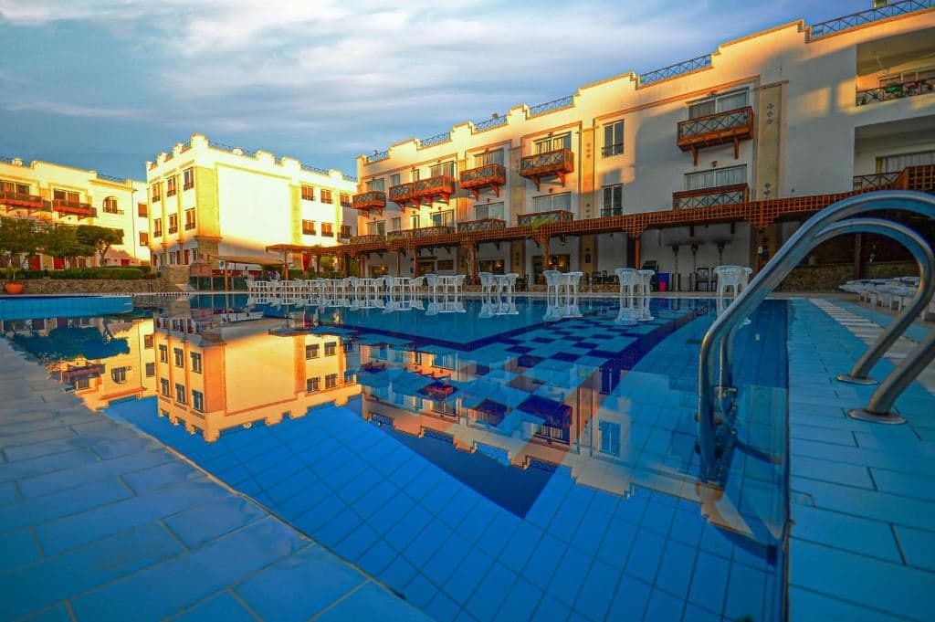 pools-pools