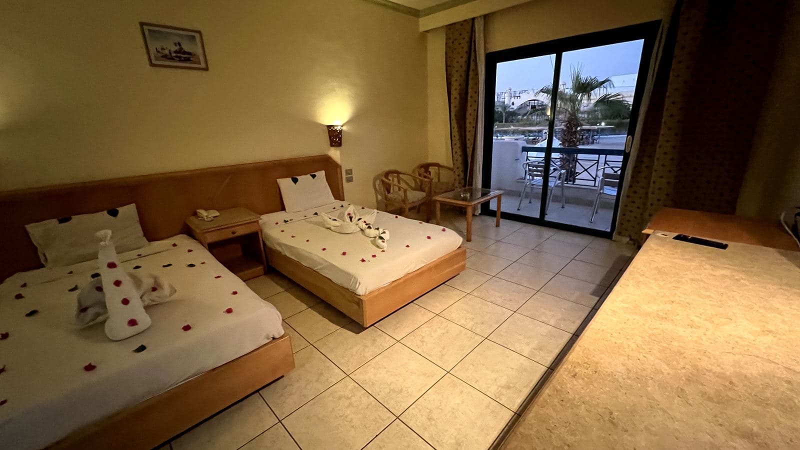 rooms-standard-room