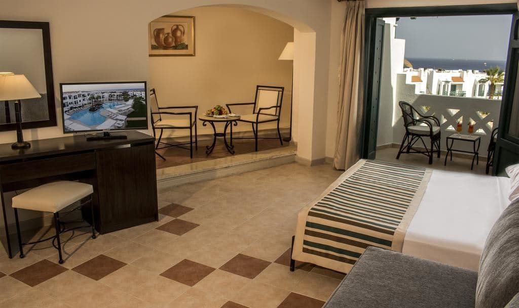 rooms-family-room