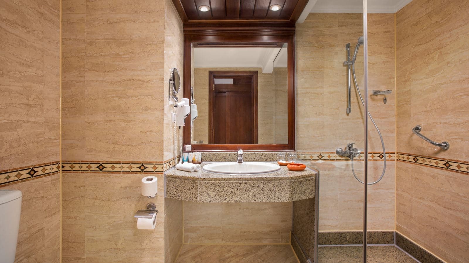 rooms-select-pool-view