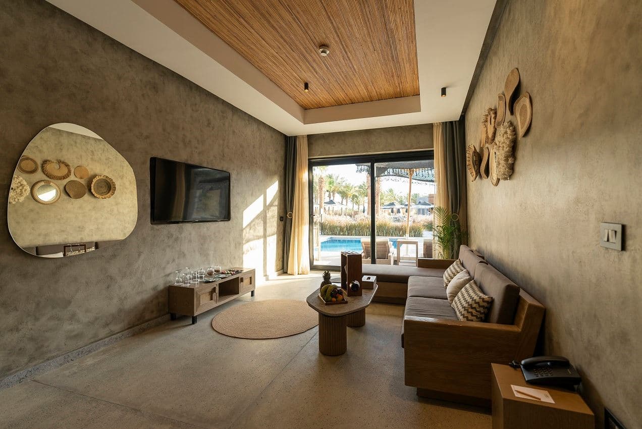 rooms-posh-club-executive-pool-suite