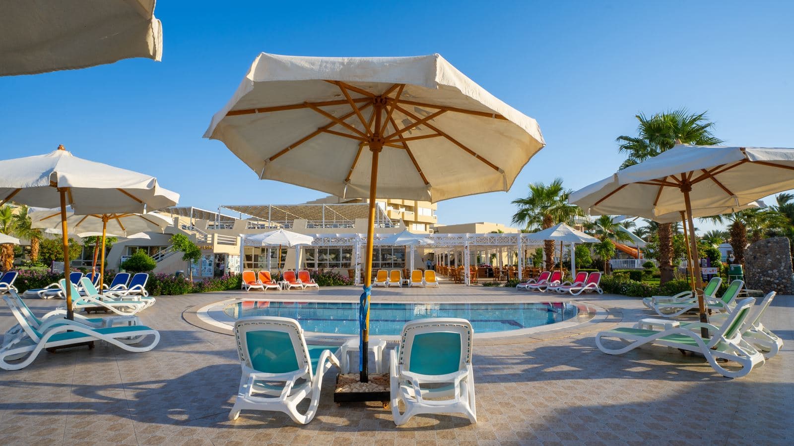 pools-outdoor-pool